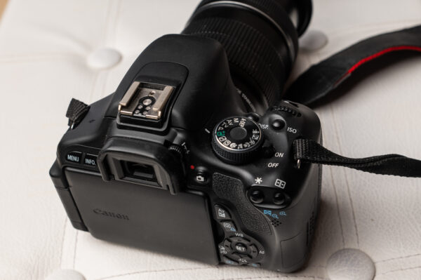 Canon EOS 600D inkl. Standard Objektiv – Bild 2