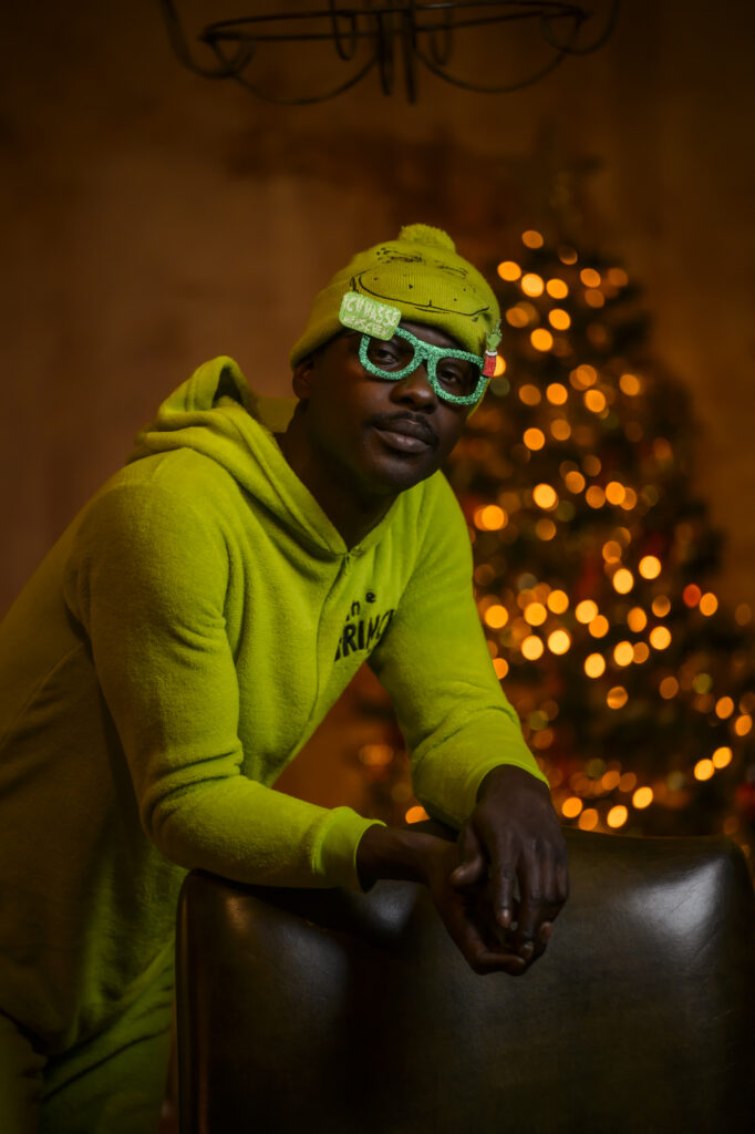 2024-11-24_GrinchMess_1253