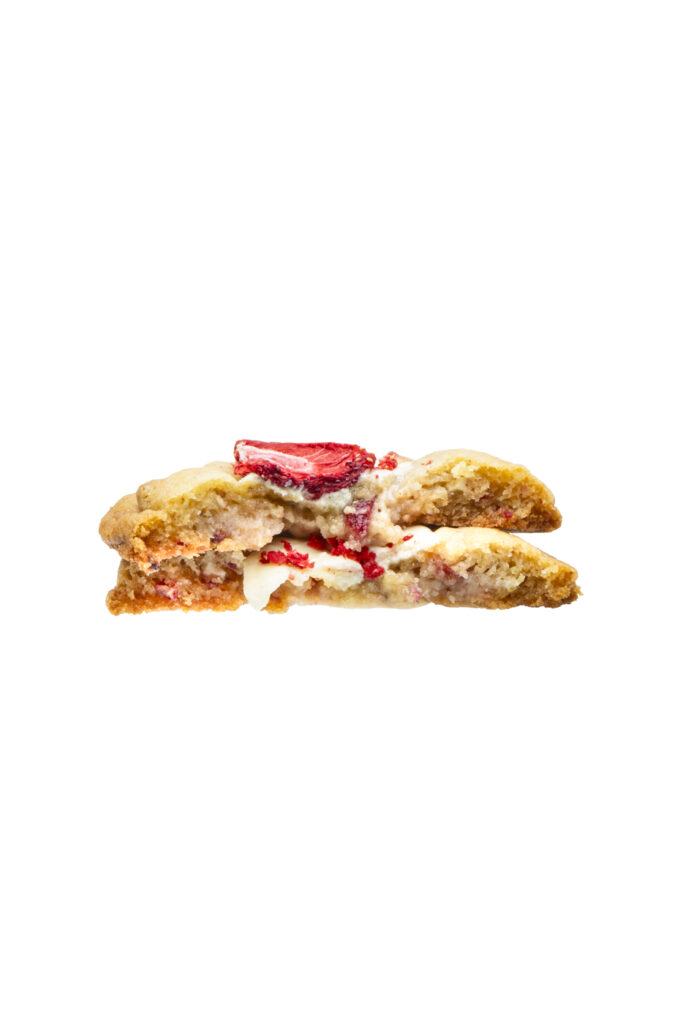 2025-11-01_SFCookies_StrawberryBlissCookie_03_Break_002-Bearbeitet-2
